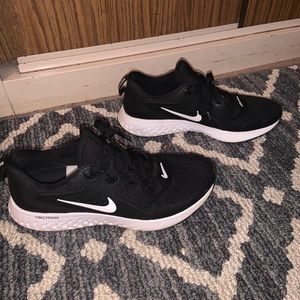 Women’s Nike shoes